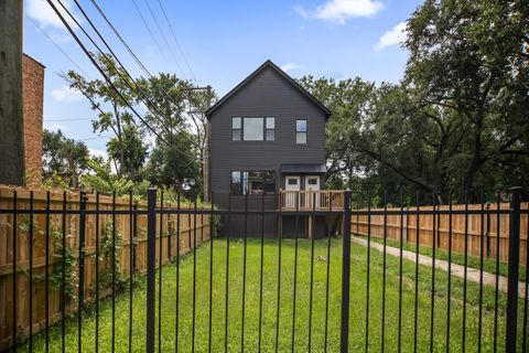 817 W 51st Place Chicago IL 60609