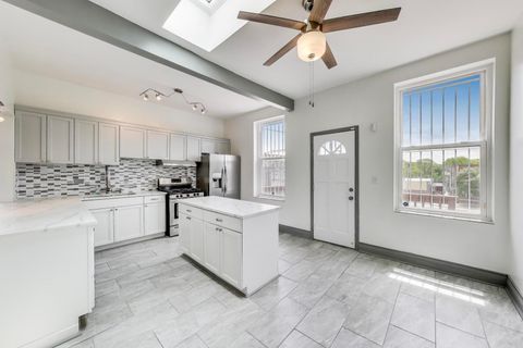 Tiny photo for 737 E 50th Street #4, Chicago, IL 60615 (MLS # 12477981)