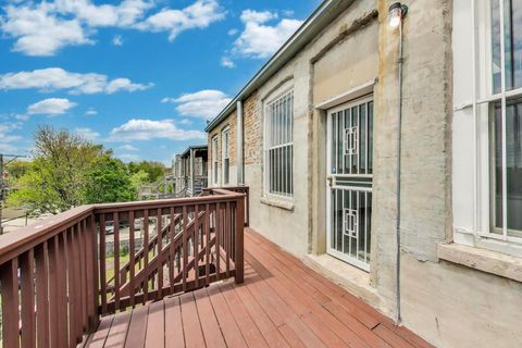 Tiny photo for 737 E 50th Street #4, Chicago, IL 60615 (MLS # 12477981)