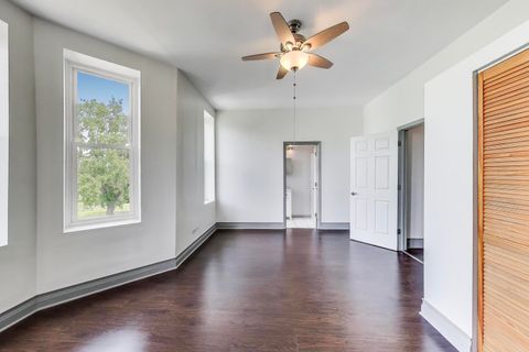 Tiny photo for 737 E 50th Street #4, Chicago, IL 60615 (MLS # 12477981)