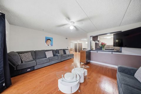 Tiny photo for 1060 N Farnsworth Avenue #1105, Aurora, IL 60505 (MLS # 12574536)