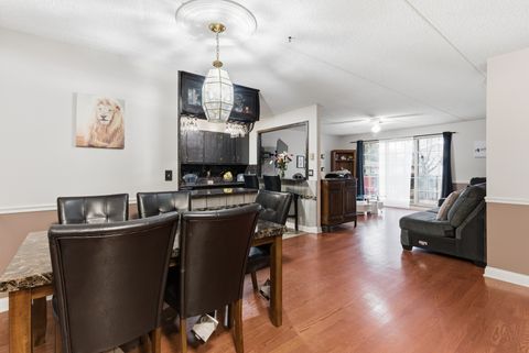 Tiny photo for 1060 N Farnsworth Avenue #1105, Aurora, IL 60505 (MLS # 12574536)