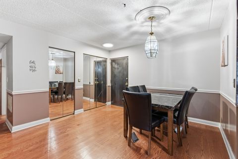 Tiny photo for 1060 N Farnsworth Avenue #1105, Aurora, IL 60505 (MLS # 12574536)