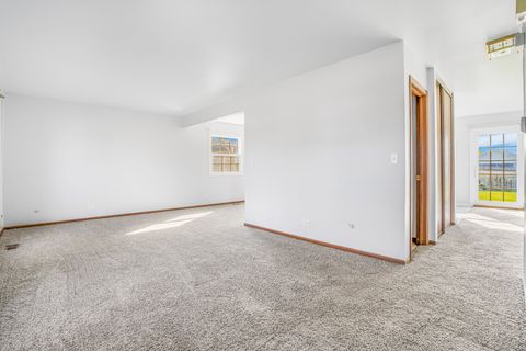 Tiny photo for 1388 Bow String Court, Carol Stream, IL 60188 (MLS # 12546047)