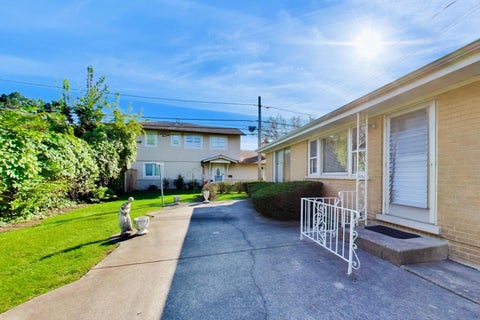 Tiny photo for 1201 S Lincoln Avenue, Park Ridge, IL 60068 (MLS # 12778932)