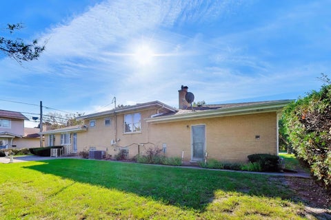 Tiny photo for 1201 S Lincoln Avenue, Park Ridge, IL 60068 (MLS # 12778932)