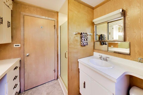 Tiny photo for 1201 S Lincoln Avenue, Park Ridge, IL 60068 (MLS # 12778932)