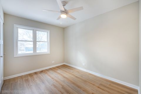 Tiny photo for 305 E Country Drive, Bartlett, IL 60103 (MLS # 12533757)