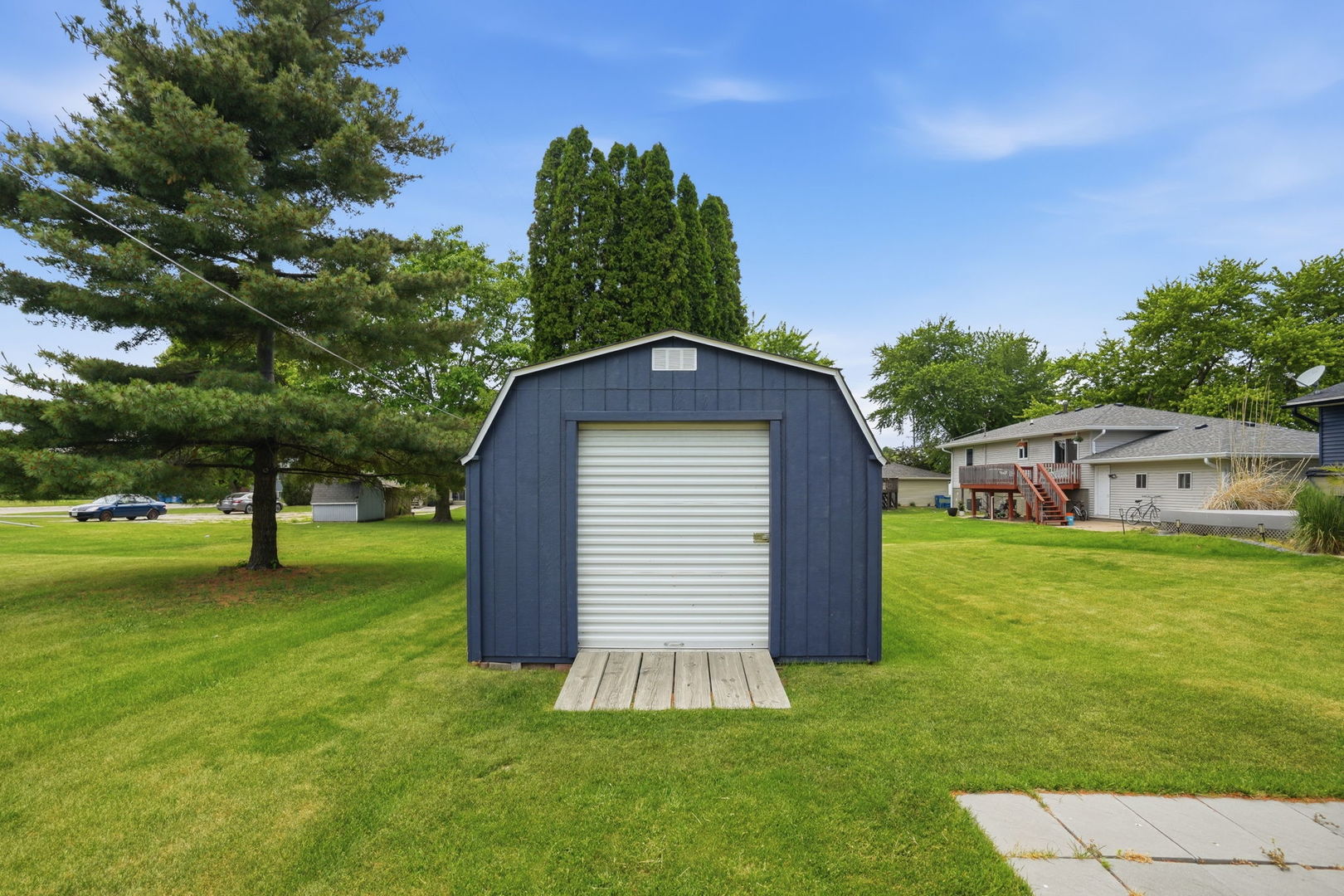 349 W CEDAR Lane
