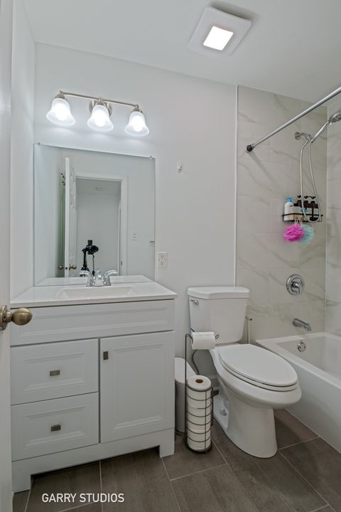 Tiny photo for 730 Ashley Court, Hoffman Estates, IL 60169 (MLS # 12517922)