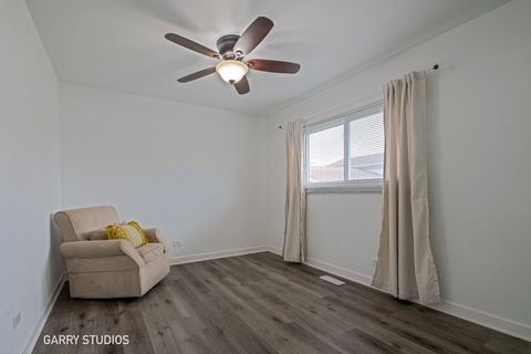 Tiny photo for 730 Ashley Court, Hoffman Estates, IL 60169 (MLS # 12517922)