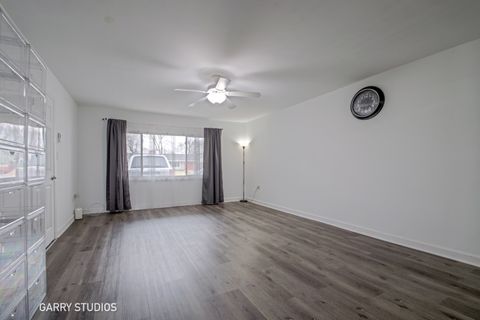 Tiny photo for 730 Ashley Court, Hoffman Estates, IL 60169 (MLS # 12517922)