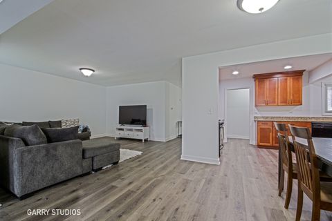 Tiny photo for 730 Ashley Court, Hoffman Estates, IL 60169 (MLS # 12517922)