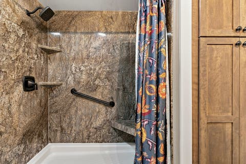 Tiny photo for 3593 Cedarwood Court, Bettendorf, IA 52722 (MLS # 12731297)
