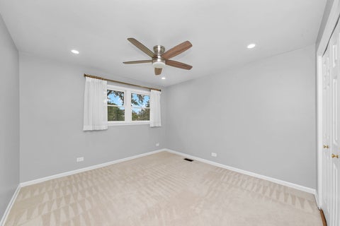Tiny photo for 1602 N Oneida Lane, Mount Prospect, IL 60056 (MLS # 12767265)