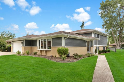 Photo of 1602 N Oneida Lane, Mount Prospect, IL 60056 (MLS # 12767265)
