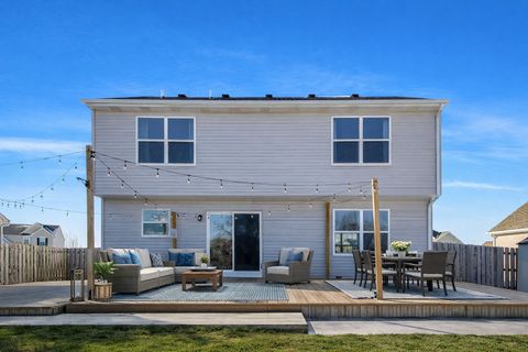 Tiny photo for 2764 Woodworth Avenue, Woodstock, IL 60098 (MLS # 12553761)