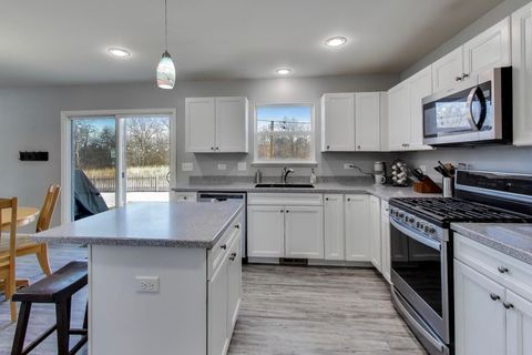 Tiny photo for 2764 Woodworth Avenue, Woodstock, IL 60098 (MLS # 12553761)