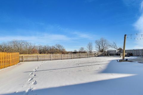 Tiny photo for 2764 Woodworth Avenue, Woodstock, IL 60098 (MLS # 12553761)
