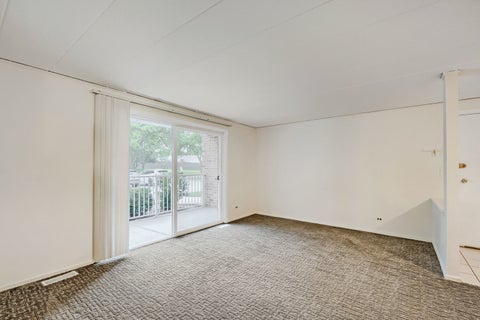 Tiny photo for 1102 Westover Lane #1A, Schaumburg, IL 60193 (MLS # 12678017)