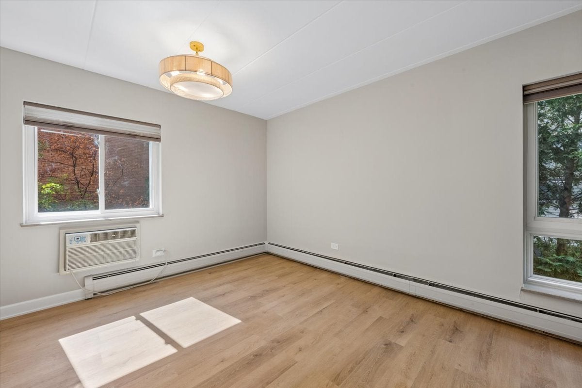 203 N KENILWORTH Avenue 2P