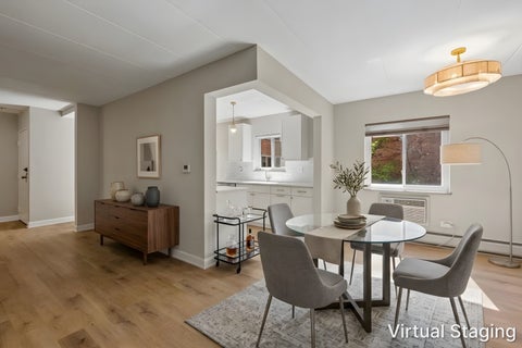 Tiny photo for 203 N KENILWORTH Avenue #2P, Oak Park, IL 60302 (MLS # 12712850)