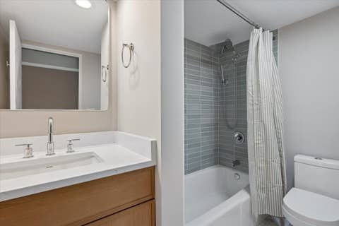Tiny photo for 203 N KENILWORTH Avenue #2P, Oak Park, IL 60302 (MLS # 12712850)