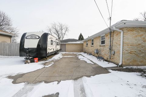 Tiny photo for 3877 Grandview Avenue, Gurnee, IL 60031 (MLS # 12598062)