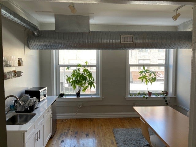 639 W Diversey Parkway
