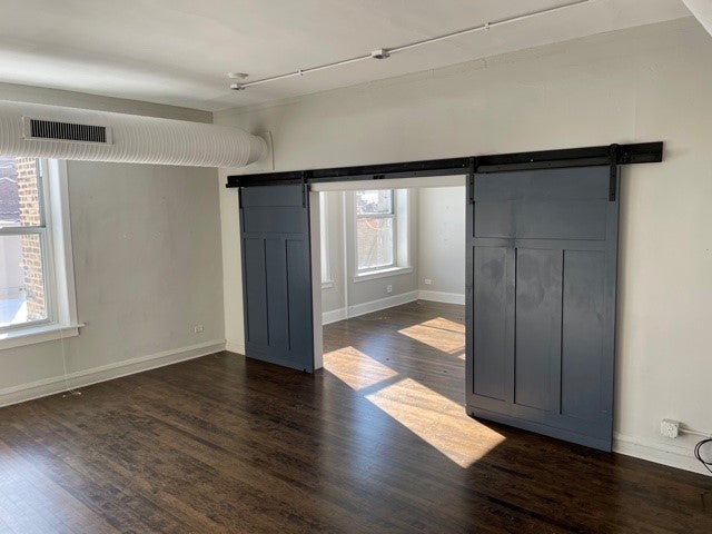 639 W Diversey Parkway