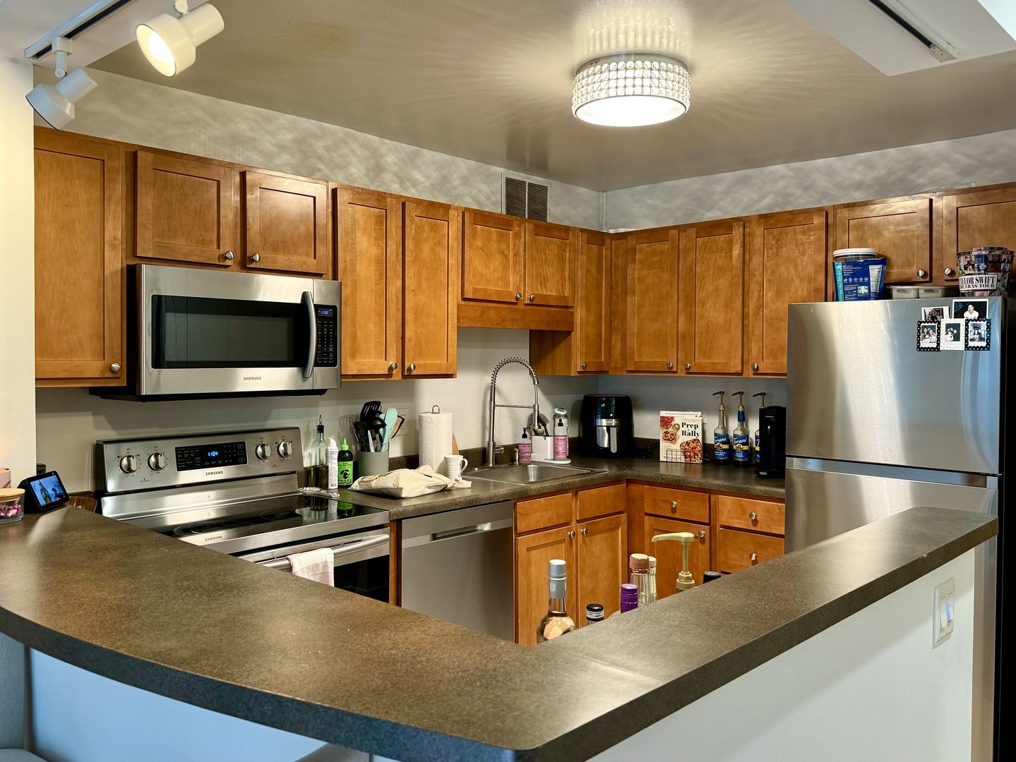 211 E Ohio Street 2411