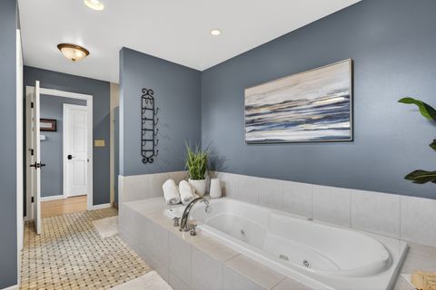 Tiny photo for 3909 Forest Avenue, Downers Grove, IL 60515 (MLS # 12596820)