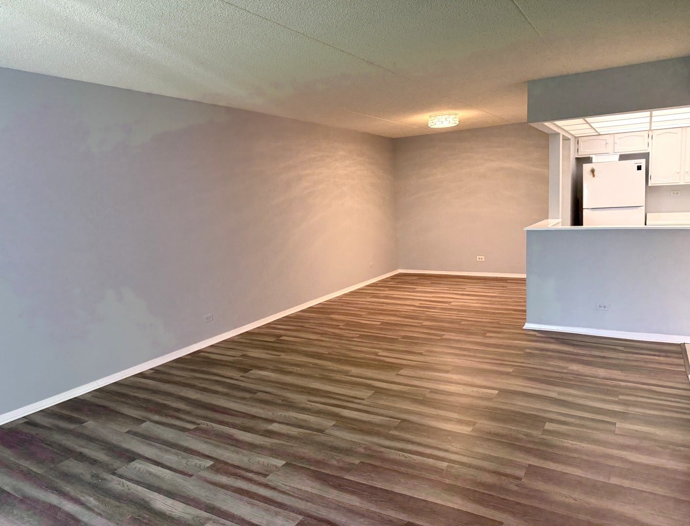 350 Plum Creek Drive 407