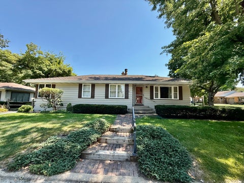 Photo of 2329 11th Street, Peru, IL 61354 (MLS # 12750448)