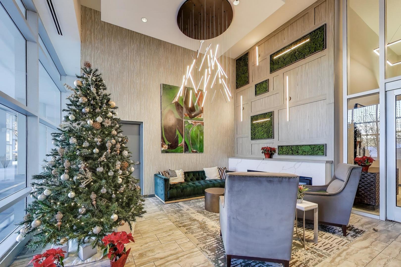 701 S WELLS Street 1402