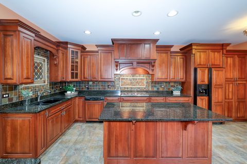 Tiny photo for 315 Arbor Glen Boulevard, Schaumburg, IL 60195 (MLS # 12485209)