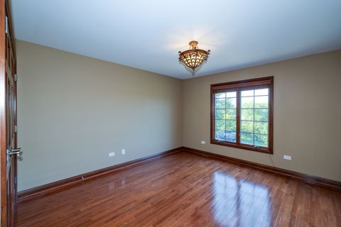 Tiny photo for 315 Arbor Glen Boulevard, Schaumburg, IL 60195 (MLS # 12485209)