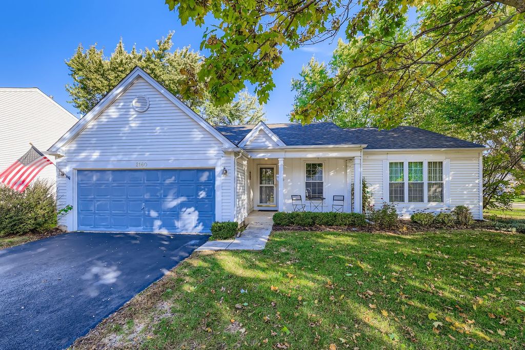 Photo for 2160 Cumberland Parkway, Algonquin, IL 60102 (MLS # 12501504)