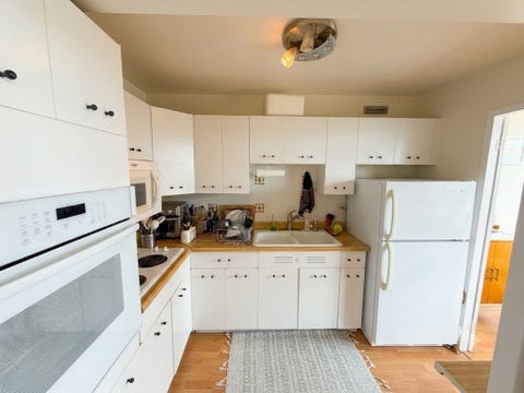 Tiny photo for 6301 N Sheridan Road #9V, Chicago, IL 60660 (MLS # 12727762)