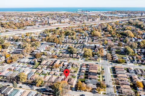 Tiny photo for 9241 S Kingston Avenue, Chicago, IL 60617 (MLS # 12515919)
