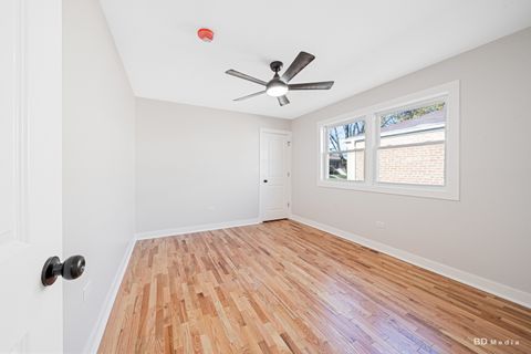 Tiny photo for 9241 S Kingston Avenue, Chicago, IL 60617 (MLS # 12515919)