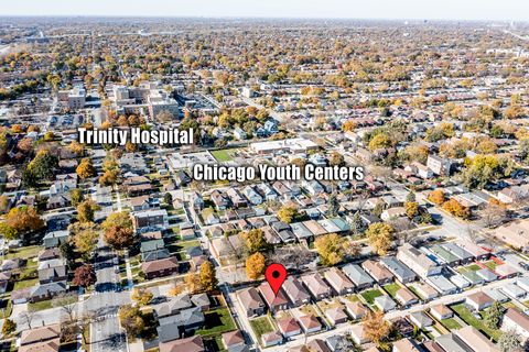 Tiny photo for 9241 S Kingston Avenue, Chicago, IL 60617 (MLS # 12515919)
