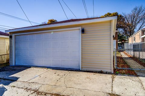 Tiny photo for 9241 S Kingston Avenue, Chicago, IL 60617 (MLS # 12515919)