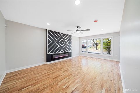 Tiny photo for 9241 S Kingston Avenue, Chicago, IL 60617 (MLS # 12515919)