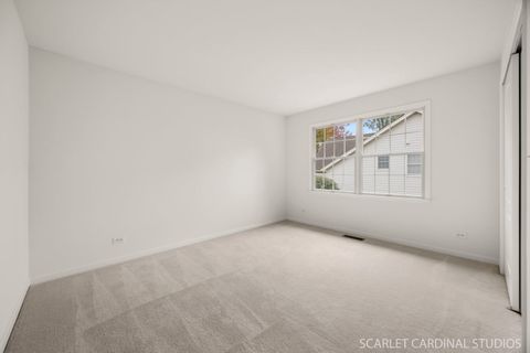 Tiny photo for 332 Western Drive, North Aurora, IL 60542 (MLS # 12502334)