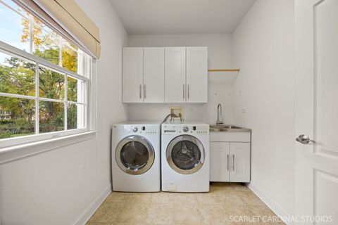 Tiny photo for 332 Western Drive, North Aurora, IL 60542 (MLS # 12502334)