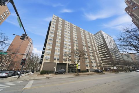 3033 N Sheridan Road 1201 Chicago IL 60657