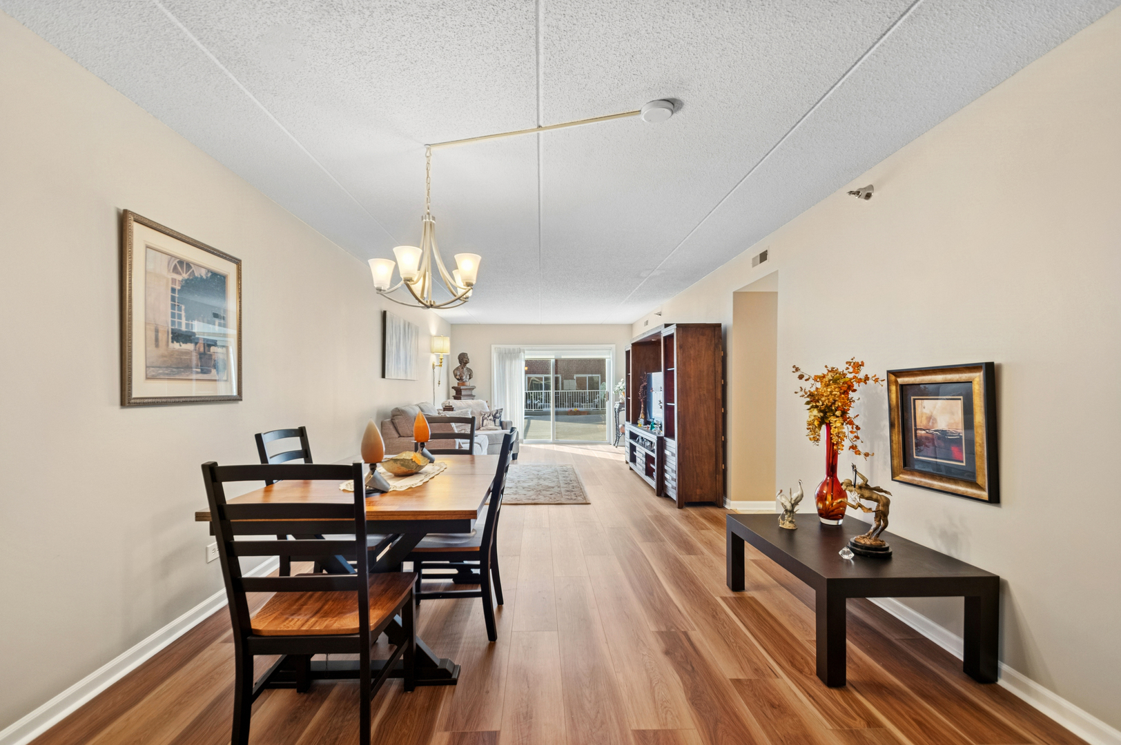 7041 W Touhy Avenue 209