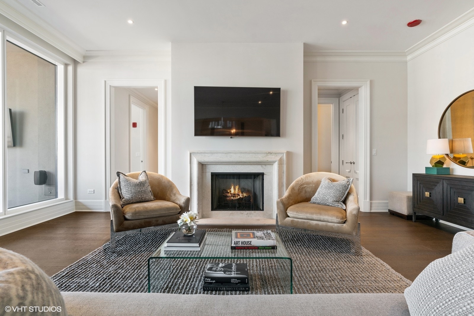 9 W Walton Street 1402