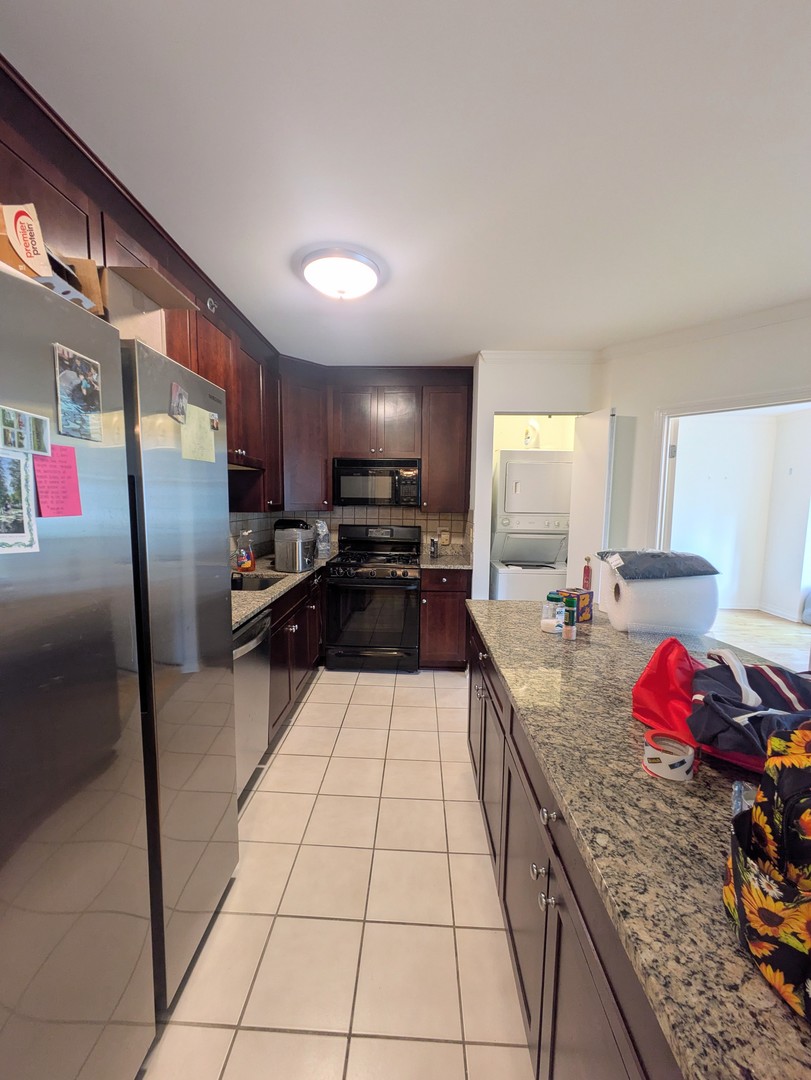 33 W ontario Street 17C